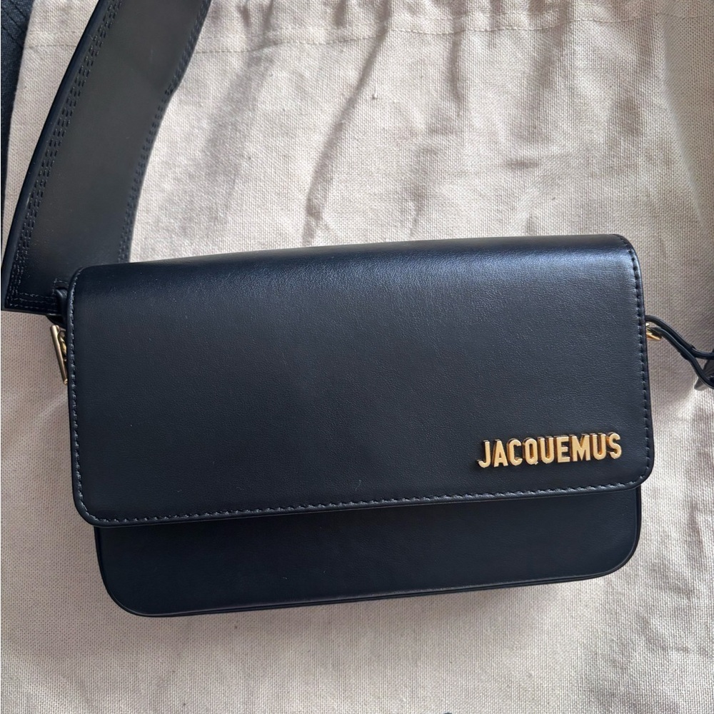 Jacquemus Le Carinu Bag - Picture 8 of 11